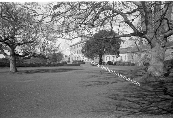 HEADFORD HOUSE  THE ROSE GARDEN